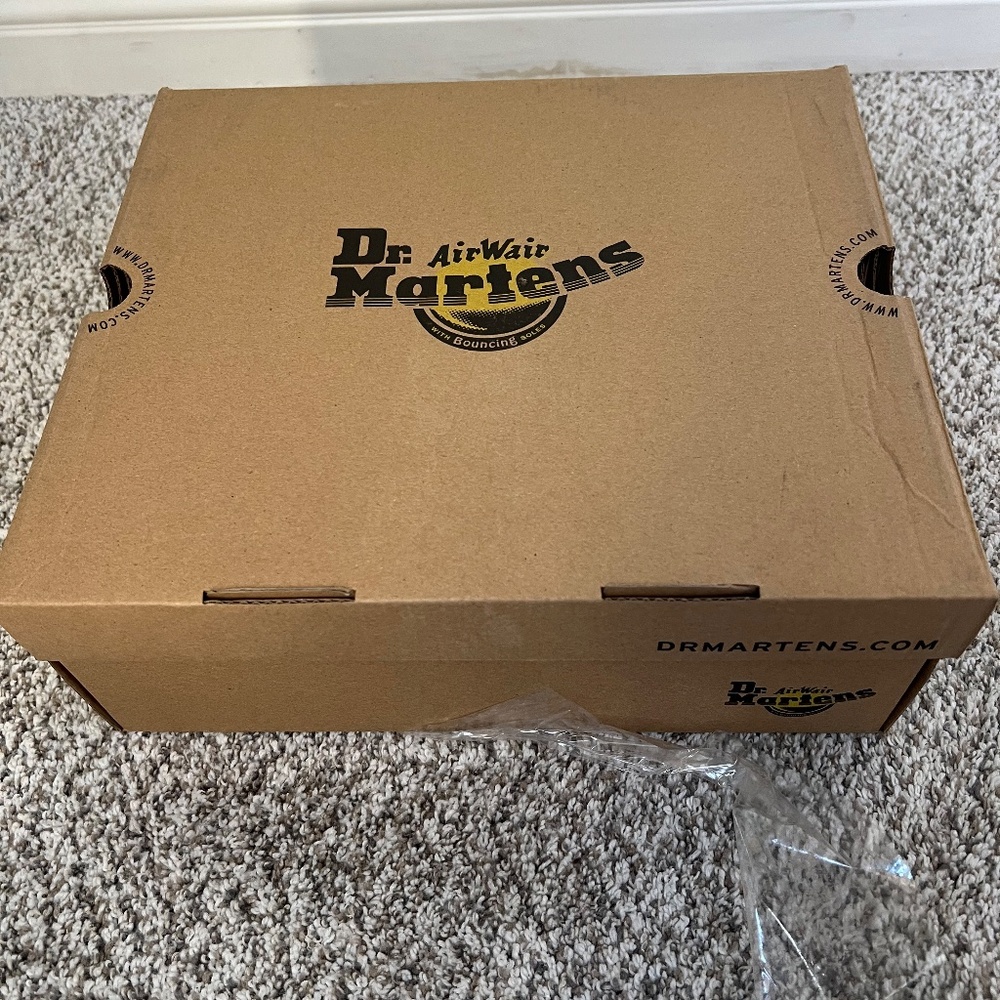 Dr. Martens 1460 Smooth Mono Black Boots Men's Size 10, Women's Size 11 - Picture 2 of 4